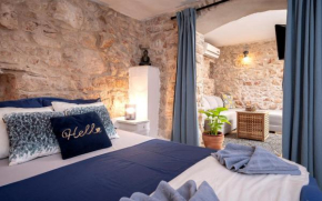 Heritage Stone House Retreat -Free parking